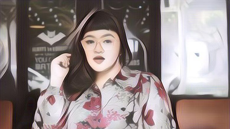 Pengen Lebih Percaya Diri Dengan Tubuh Curvy? Yuk Contek Gaya Aditira Hanim