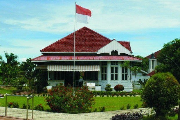 1. Rumah Pengasingan Bung Karno