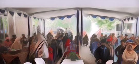 Tetangga Ada Hajatan Pernikahan, Ibu Ini Sengaja Letakan Barang Agar Teras Rumahnya Tidak Dipakai Tamu Undangan