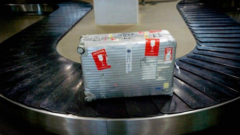 3. Gunakan Stiker "Fragile"