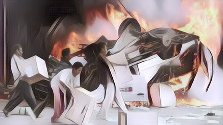 Ramalan Pesawat Jatuh Terbukti Mbak You Sebut Penjarahan Hingga Ganti Presiden 2021, Mengulang Kerusuhan 1998?