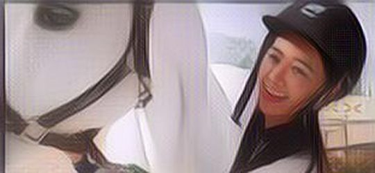 DUH! Yuri SNSD Terjatuh Saat Menunggangi Kuda di Pesisir Jeju