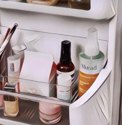 Awas Rusak! Ini 4 Produk Skincare yang Jangan Disimpan di Kulkas