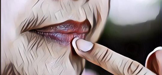 Waspada Penyebab Bibir Hitam, Kamu Ngalamin Nggak?
