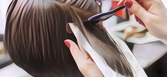 Bikin Mewek, Wanita Ini Ke Salon Untuk Warnain Rambutnya Untuk Mengenang Kepergian Sang Suami