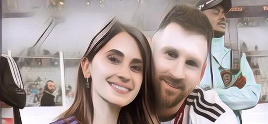 Istri Lionel Messi Hampir Salah Cium Orang, Dikira Suaminya
