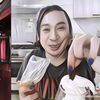 Kocak! Jovi Adhiguna Terinspirasi Sisca Kohl Bikin Es Krim Rendang Pakai Topping Dendeng Dan Kerupuk Kulit, Endingnya Sesuai Ekspektasi