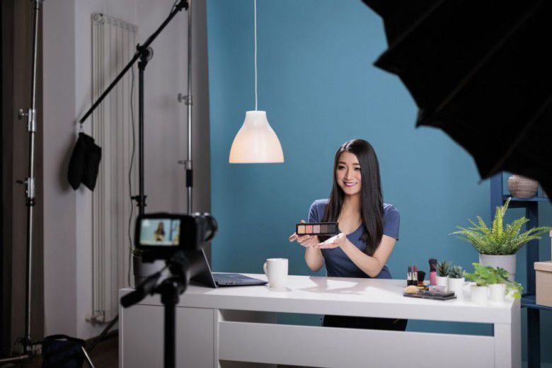 4. Menjadi Konten Kreator