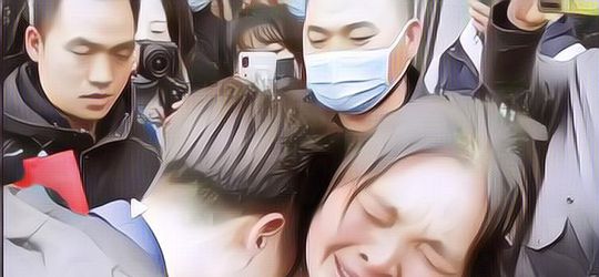 Cerita Pilu Seorang Anak yang Bertemu Ibu Kandung Setelah Diculik Saat Berusia 4 tahun, Kini Berusia 37 Tahun