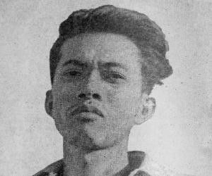 4. Puisi Ibu karya Chairil Anwar