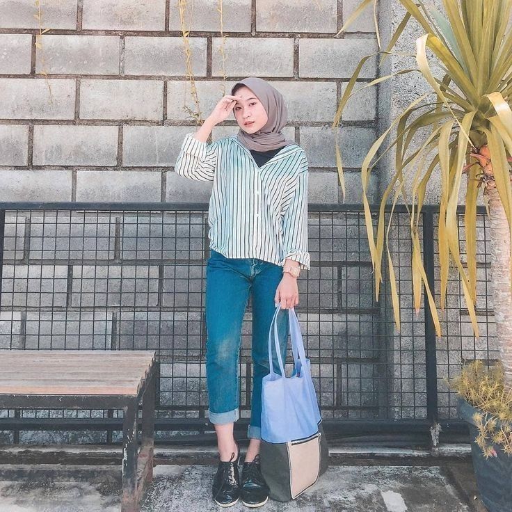 3. Gunakan Pakaian dengan Motif Vertikal