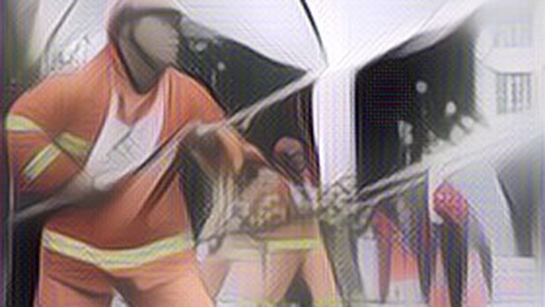 Heboh Petugas Damkar Diminta Ngurusin Orang Kesurupan, Disebut Asli Bukan Akting!