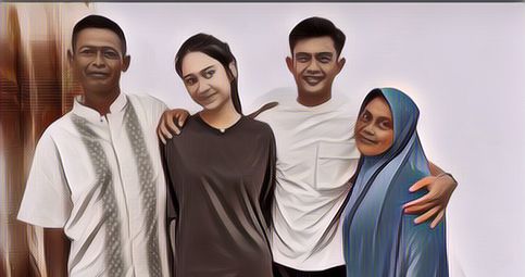 Begini Jawaban Azizah Salsha Usai Dikritik Pakaiannya Saat Melayat Ayah Arhan