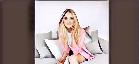 Meskipun Cuma Punya Satu Kaki, Wanita Ini Berhasil Membuat Sejarah di Sebuah Kontes Kecantikan