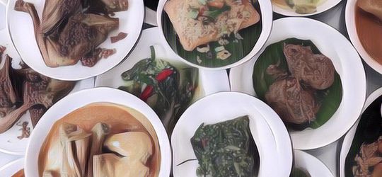 Seorang Pria Mengaku Habiskan Rp 1 Juta Untuk Beli Nasi Padang, Warganet: Kebohongan Terbongkar