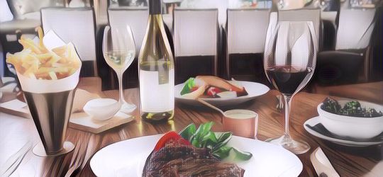 Kira-Kira, Apa Ya Alasan Kenapa Restoran Melarang Pelanggan Bawa Makanan atau Minuman dari Luar?