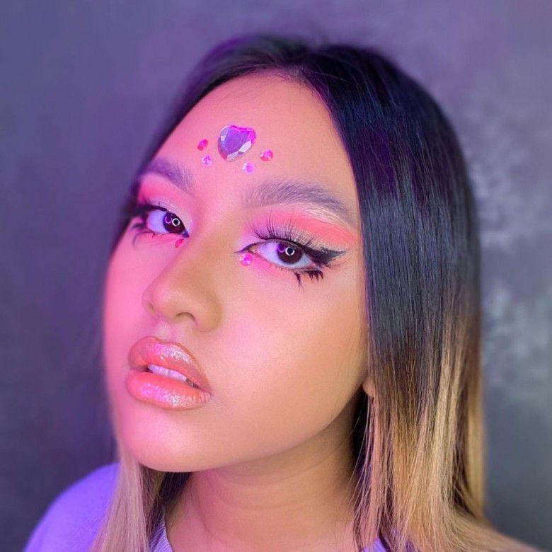 Ingin Menemani Orang yang Kesepian