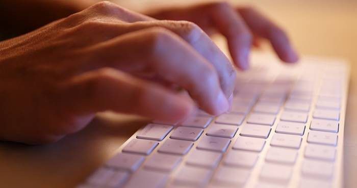 4.  Terus Berlatih Mengetik