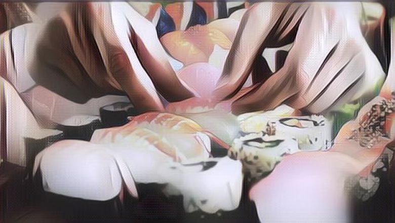 Viral Pria Dimarahi Makan Sushi Pakai Tangan, Padahal Gini Kata Asli Orang Jepang Cara Makan Yang Benar