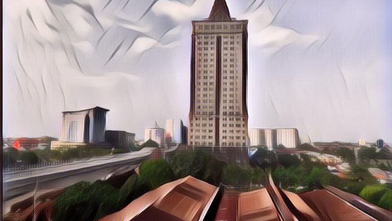 Sudah Bertahun-tahun Kosong dan Disebut Bangunannya Miring, Tahu Nggak Sih Kenapa Menara Saidah Nggak Dirobohkan? Ternyata Ini Jawabannya