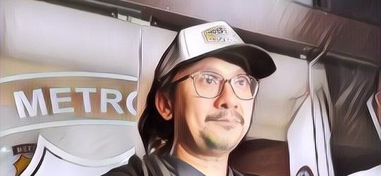 Tenangnya Wajah Vincent Rompies Saat Jelaskan Kasus Anaknya