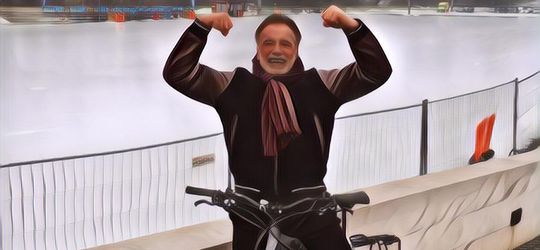 Arnold Schwarzenegger Tetep Olahraga Meski Usianya Kepala Tujuh ...