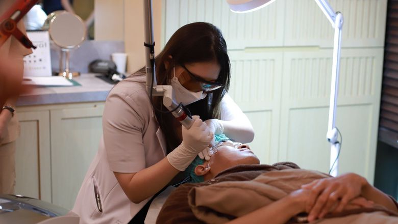 Mengenal Pico Laser Treatment, Cara Etrea Anti Aging Clinic Mengatasi Semua Masalah Kulit