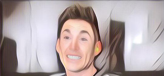 Kocak! Pembalap MotoGP Aleix Espargaro Tiru The Power of Emak-Emak Naik Motor Bonceng Tiga