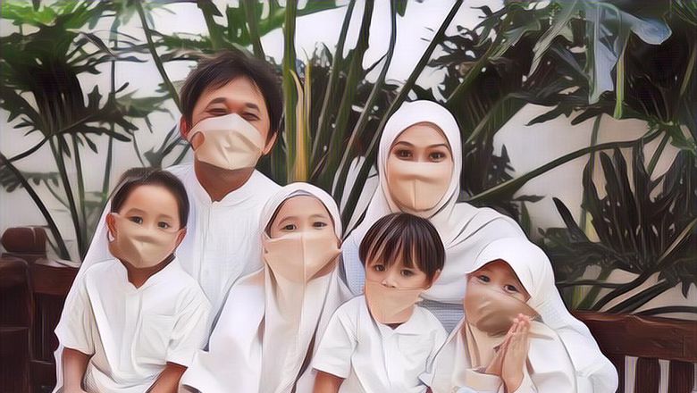 6 Inspirasi Gaya Artis Pakai Baju Senada Sekeluarga, Bisa Ditiru Untuk Lebaran