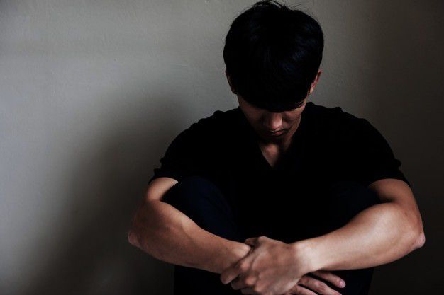 #5 Terlalu lama berada di ruangan gelap