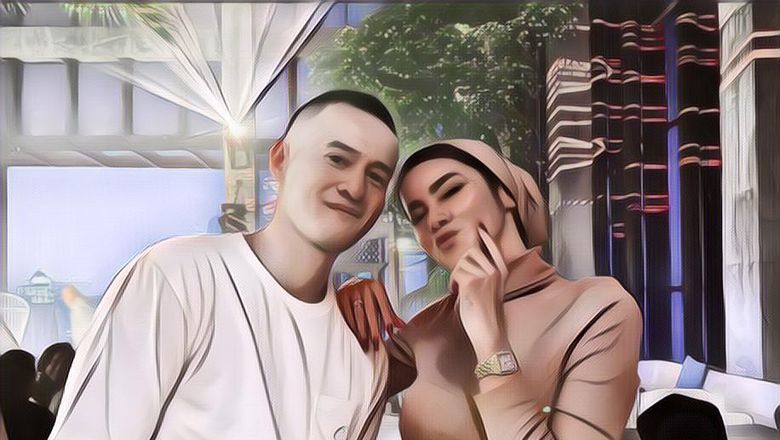 Herjunot Ali Buka Suara Soal Isu Kedekatannya dengan Olla Ramlan