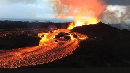 3. Gunung Api Hawaii