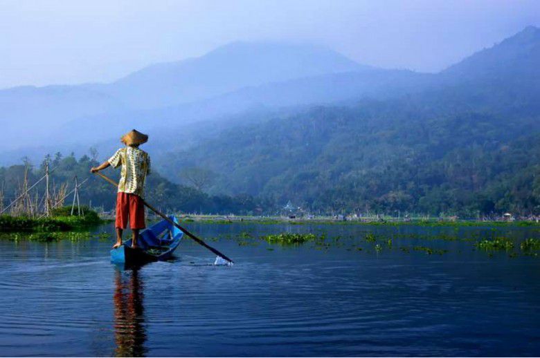 4. Danau Rawa Pening