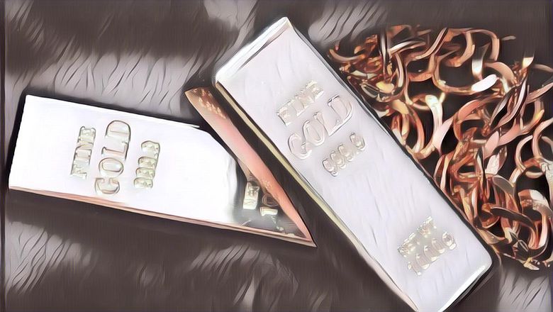 Bikin Nyesek Warganet, Aksi Seorang Cewek Parut Emas Batangan Rp50 Juta Ini Viral