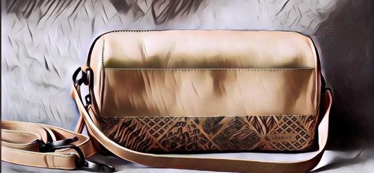 3 Online Shop Lokal yang Menjual Sling Bag, Wajib Tahu Nih!