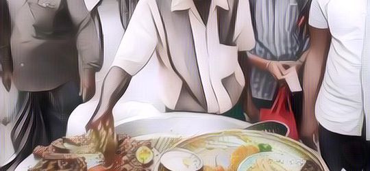 Sebenarnya Jijik Lihatnya, Berikut 6 Jajanan Kaki Lima di India yang Dibuat Pakai Tangan