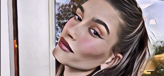 Mengenal Teknik Strawberry Makeup yang Dipopulerkan oleh Hailey Bieber