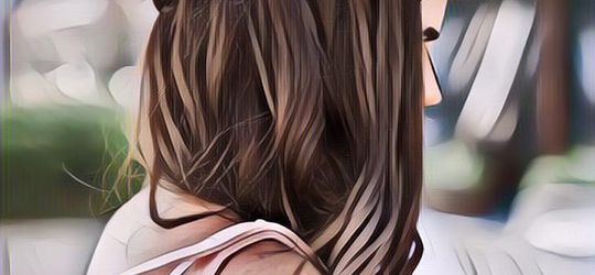 Bingung Mau ke Pesta? Coba Gaya Rambut Waterfall Braid Berikut Ini!