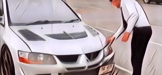 Gokil! Wanita Ini Viral Setelah Memberikan Hadiah Mobil untuk Sang Pacar Pakai Uang Tunai