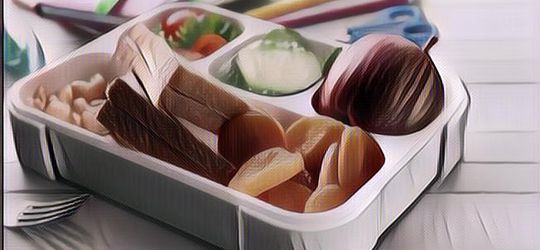 Sweet Banget! Seorang Ibu Rela Buatkan Bekal untuk Teman Anaknya, Alasannya Bikin Haru