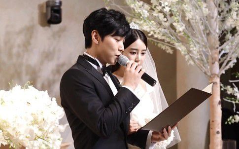 3. Bikin cemburu ELF