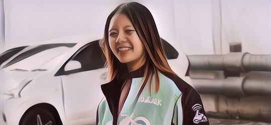 Viral Seorang Driver Ojol Wanita Cantik yang Gesit Ambil Pesanan, Publik Langsung Terpesona