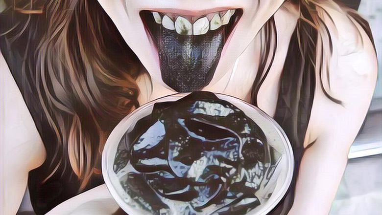 Ini Nih Kopi dan Krim Sepekat Tinta yang Hitam Beneran~