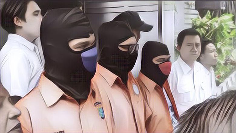 Polda Jatim Tangkap Dua Hacker Kelas Kakap yang Miliki Saldo ATM Hingga Ratusan Miliar