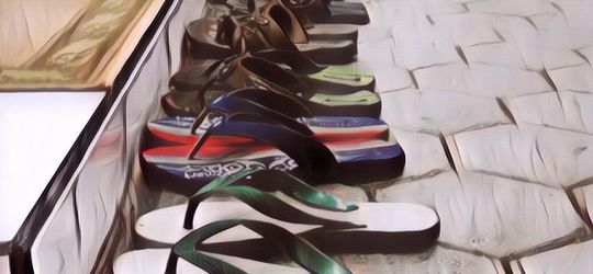 Kehilangan Sandal Pas Jumatan, Pria Ini Nekat Cari Pelaku Lewat Video TikTok