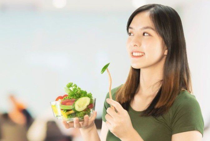 # Terapkan mindful eating 