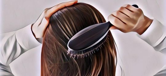 Wanita Ini Akui Tak Pernah Potong Rambut Selama 19 Tahun, Sisiran Bisa Sampai 5 Jam!