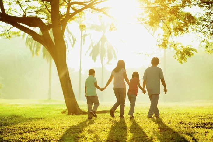 1. Keluarga dan Pertemanan