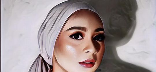 Ira Nandha Pilih Umrah Usai Suaminya yang Pilot Selingkuh dengan Pramugari