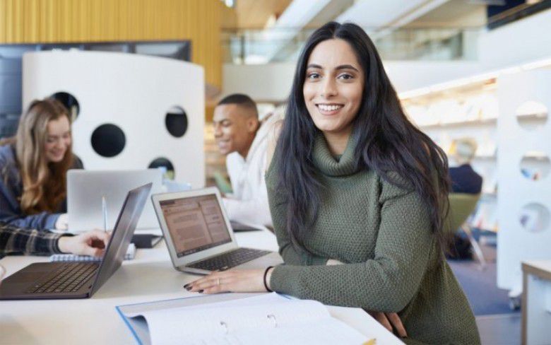 3. Waktu Kerja yang Lebih Panjang